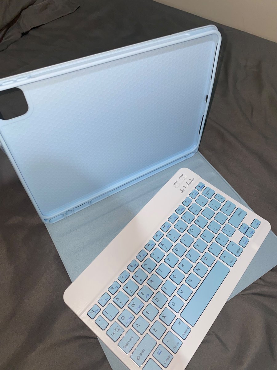 subsashimi's tweet photo. #wts #malang 
IPAD AIR 4 256gb

di jual
Ipad Air 4 
Storage 256gb
Kamera D/B aman
Fingerprint aman
semuanya masih bagus
no minus 
mulus poll
📍COD MALANG 
FREE Keyboard Case+Case biasa https://t.co/kdy5HIzX1B