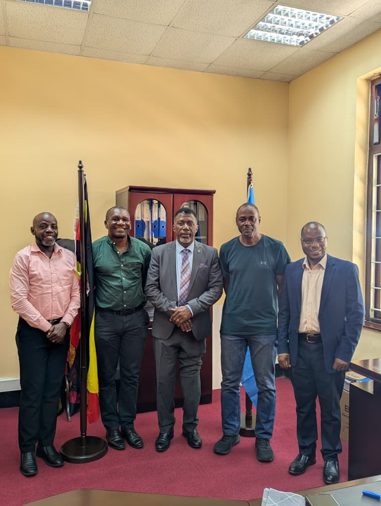 teammatooke's tweet photo. The organizing committee of the Matooke City to City Marathon is delighted to announce that it has received the official endorsement and full backing of the Kampala Capital City Lord Mayor @RonaldBalimwezo #MatookeC2CMarathon #KampalaToEntebbe #RunForYorLife https://t.co/Md1ZfWogSD