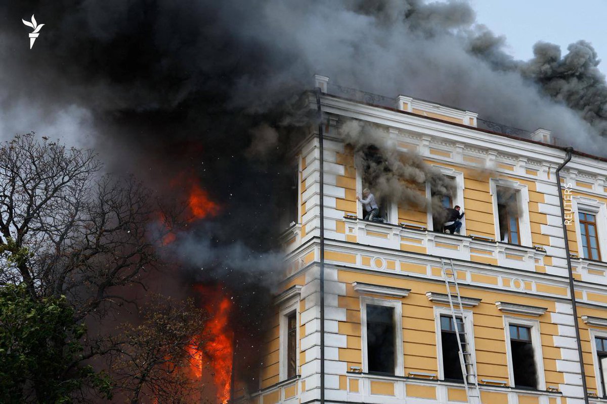 IAPonomarenko's tweet photo. Nothing says “fighting NATO expansion” quite like bombing a historic building of Ukraine’s National Academy of Sciences in central Kyiv, forcing ordinary scientists to jump from windows to escape death in the fire. 

This has been done by fascist barbarians stripped of the last remnants of reason and conscience by impunity and endless appeasement, obsessed with senseless violence, destruction, and atrocities.