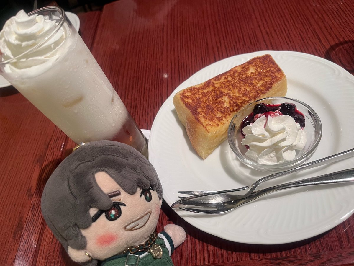 taronuicharo's tweet photo. こちらがフレンチトーストです！
#ちゃろ https://t.co/hQ7nQERPxm