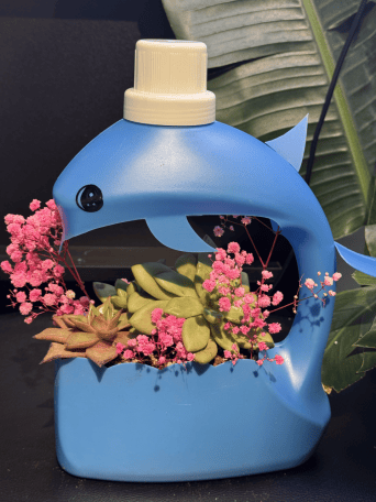 MarceneRighpbc's tweet photo. Transformé una vieja lata de café en una maceta con plantas! Materiales reciclados = creatividad y ahorro. ， https://t.co/hwwJxHFu6l