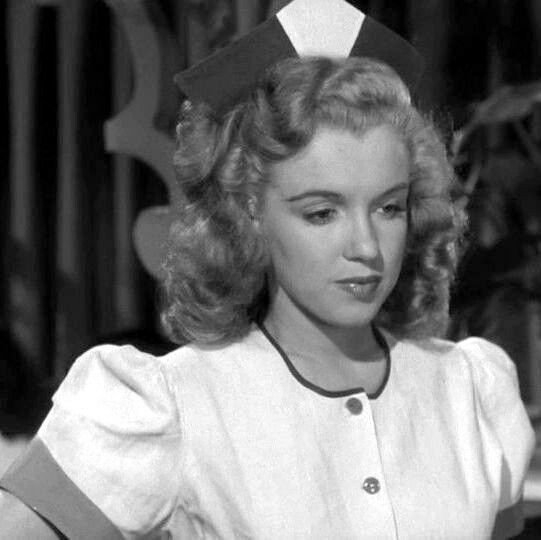 Ole_la_Marilyn's tweet photo. Marilyn Monroe as her character Evie in Dangerous Years (1947). It was her first on the big screen! https://t.co/BmRoi7sREU