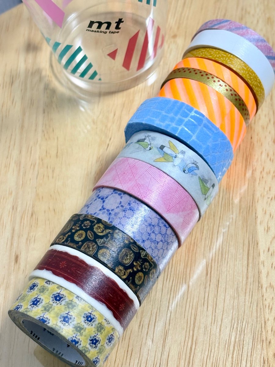 flowerdish's tweet photo. 詰め放題のマステを出してみた😊
プロヴァンス柄アンティーク柄北欧風などなど13個
一度出したらもうカップには収まらなかった😅 https://t.co/gyDltjj5Cd