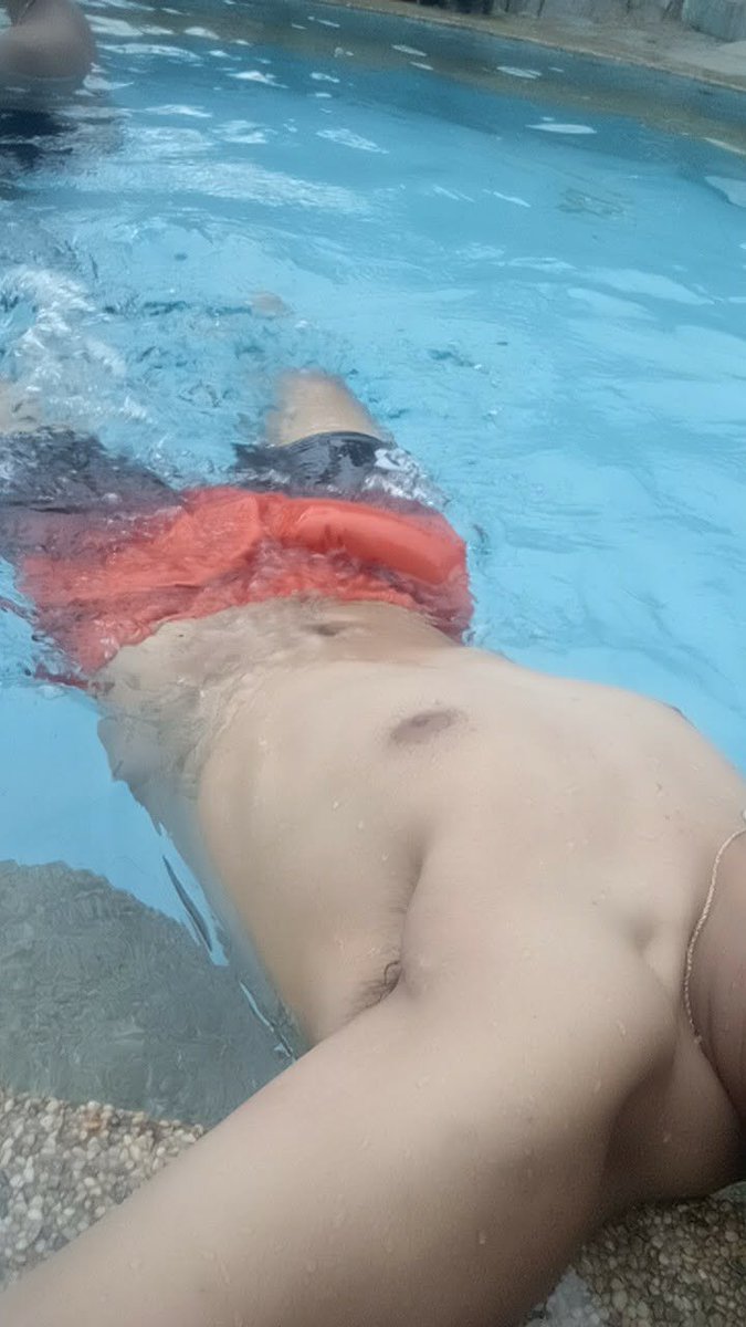 BinBon799689's tweet photo. sarap sanang maligo kung may kasama na top naligo ako mag isa kanina sa Riverview.
LF Looking for gay top ung college sana ung pogi tas wild 😜#alterstudent #alterbaguiocity #alterbageta https://t.co/yssQFY3JcE