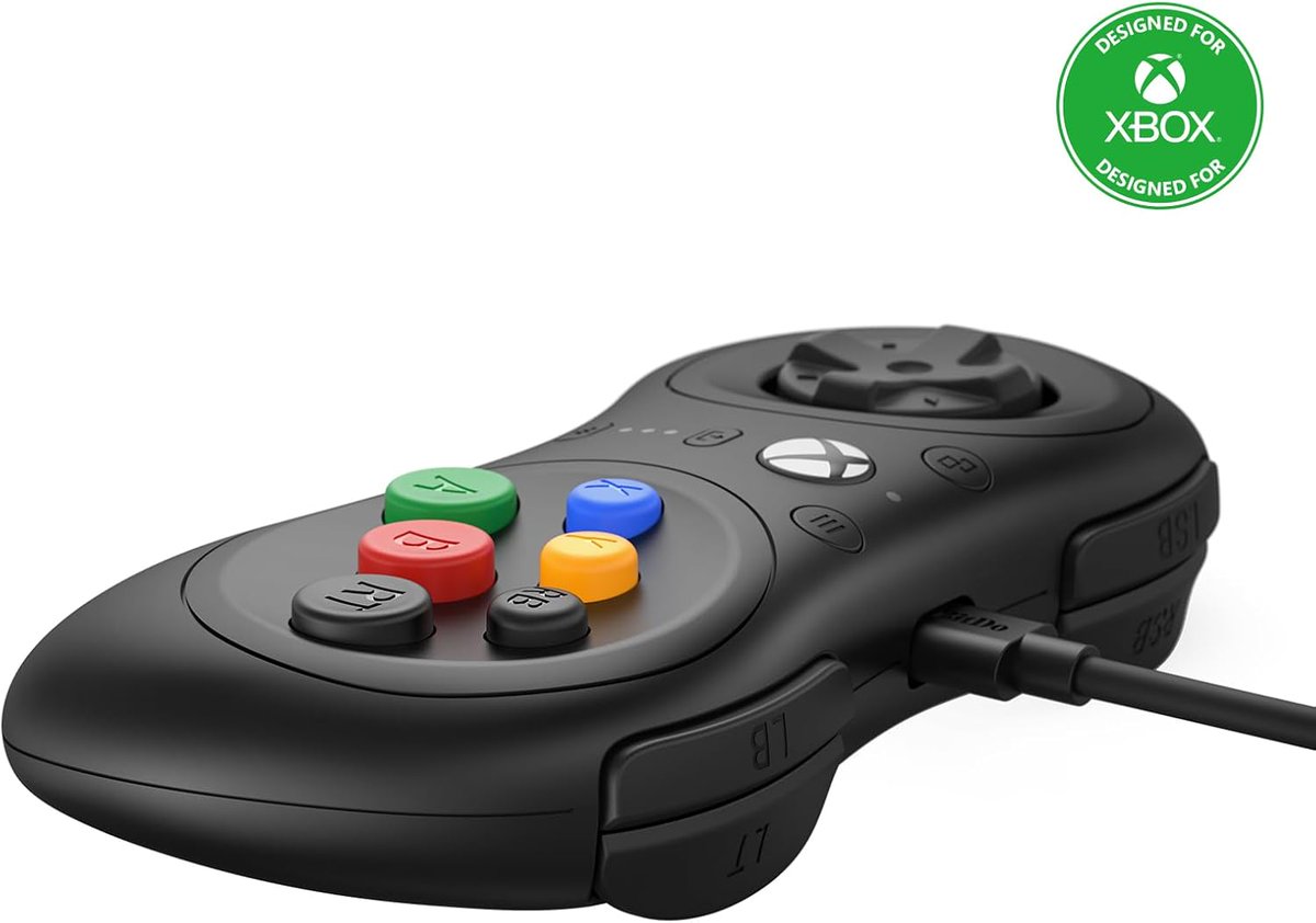 Getapimaru's tweet photo. @1smnn 距離が近くて若干押しにくいけど、Xboxモデルだけショルダーに各２つボタンがあります。 https://t.co/FcPCoKUzKI