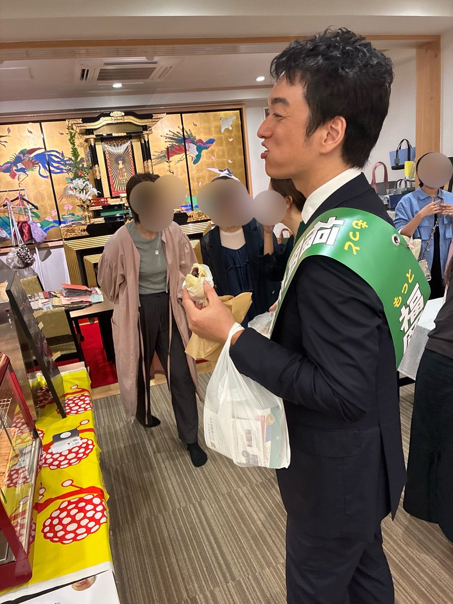 Genki_jinno's tweet photo. こんばんは！#神野げんき です。

本日は鳥飼で開催されたマルシェに伺いました。素敵なグッズ、美味しいフードもあって元気をたくさん貰いました！

また、参加者のみなさんと、たくさん意見交換をすることもできました。いただいた声を形にできるように頑張ります💪 https://t.co/B4jrHMxLsG