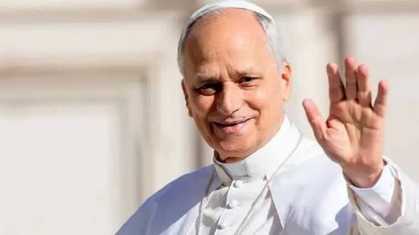 BlogDelContador's tweet photo. 📅 OFICIAL: NUEVOS FERIADOS EN NOVIEMBRE. El Decreto 1103/2026 establece el lunes 9 como feriado nacional por la visita del papa León XIV.

📍 El martes 10 será feriado solo en Córdoba y CABA; el miércoles 11, únicamente en la provincia de Buenos Aires. https://t.co/aARXCzTy7o
