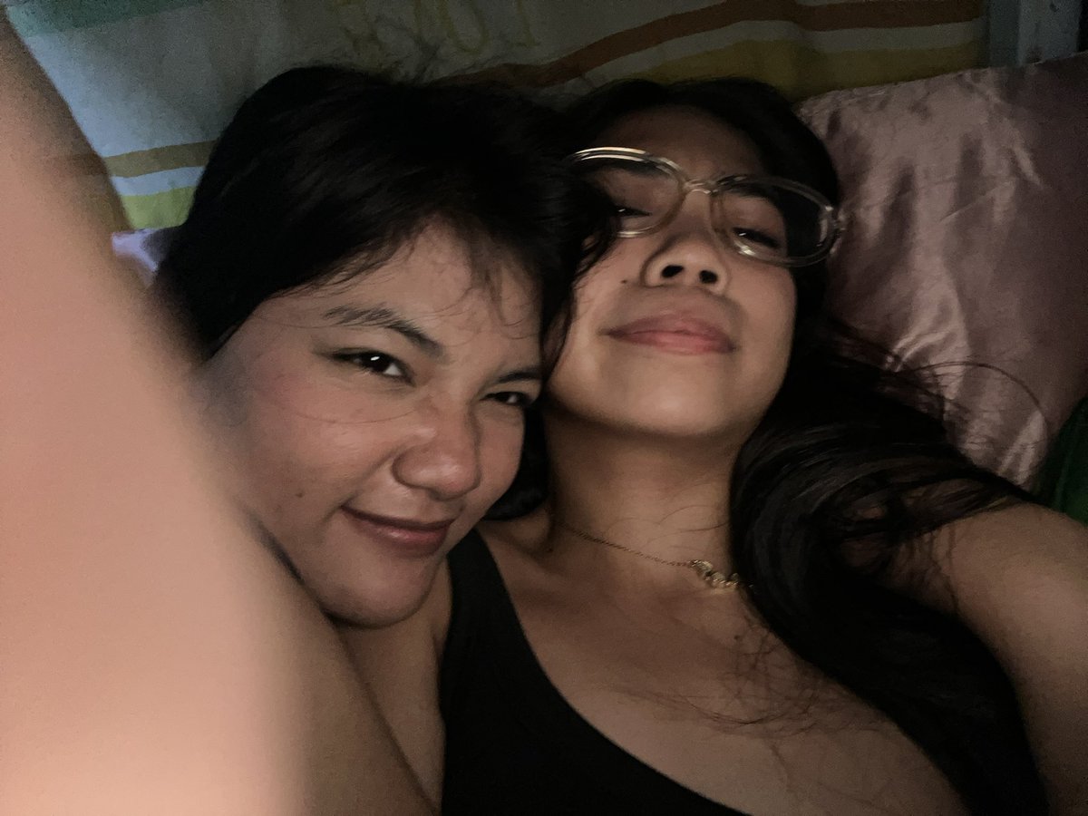 berrypuddi's tweet photo. family day pala ngayon kaya pala inuwian ako ng asawa ko https://t.co/b2hqq0gM5I