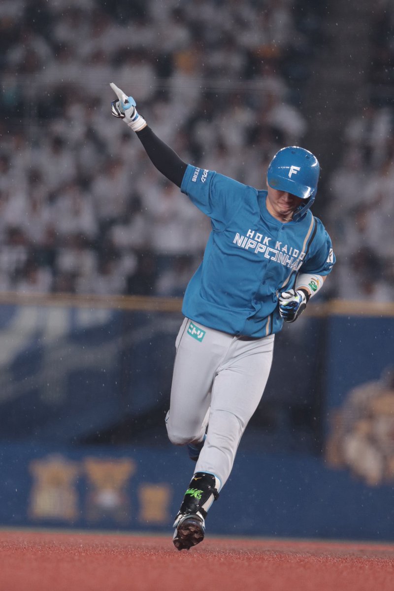 tatatata_F_J's tweet photo. 満塁ホームラン⚾⚾⚾⚾

#lovefighters
#郡司裕也 https://t.co/72GB1f0qTx