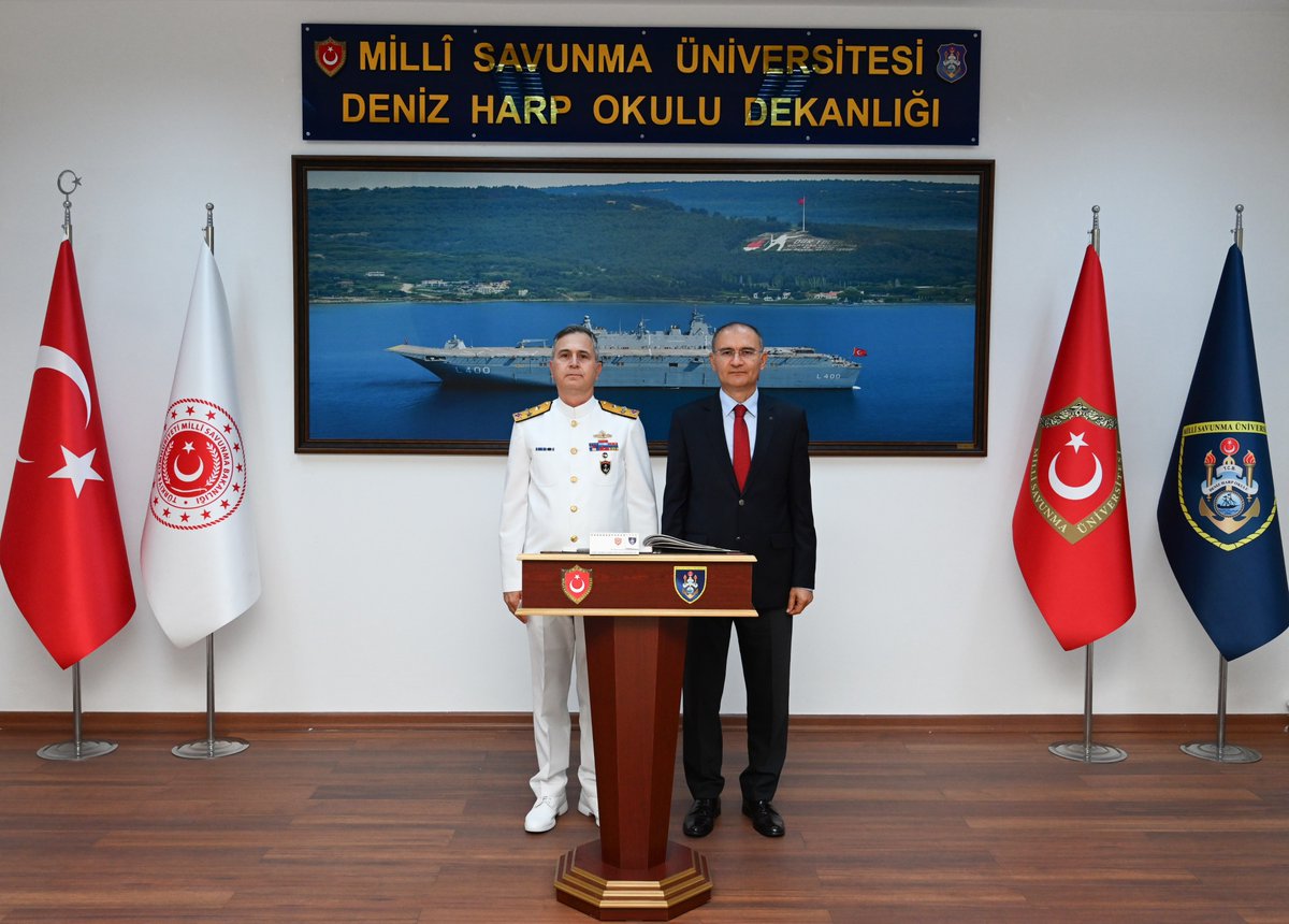 cemalettinsahn's tweet photo. Kuzey Deniz Saha Komutanı Koramiral Ramazan ÖZOĞUL, 25 Eylül 2026 tarihinde Millî Savunma Üniversitesi Deniz Harp Okulu Dekanlığını ziyaret etti. #msu #dho https://t.co/IPP432ynBV