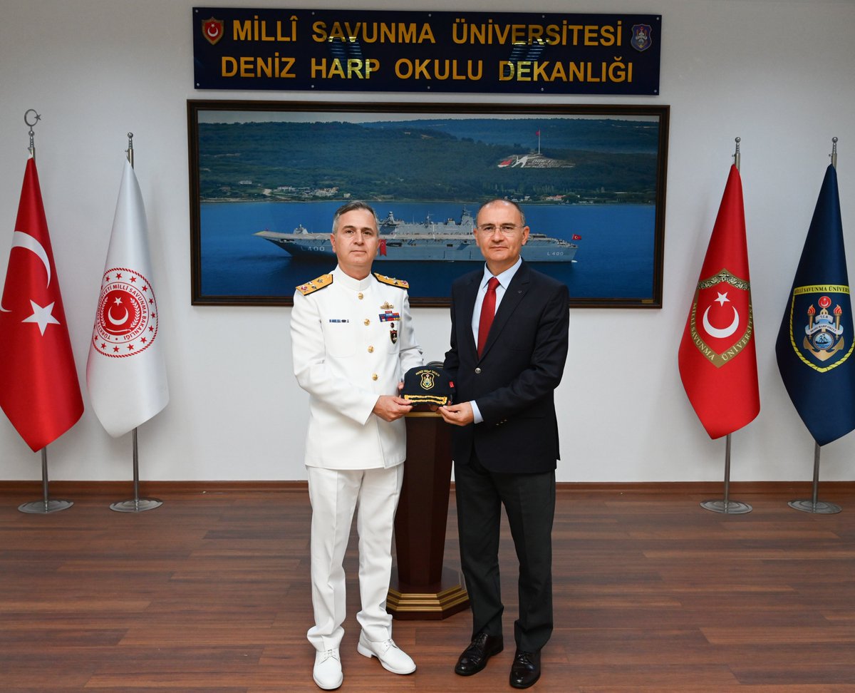cemalettinsahn's tweet photo. Kuzey Deniz Saha Komutanı Koramiral Ramazan ÖZOĞUL, 25 Eylül 2026 tarihinde Millî Savunma Üniversitesi Deniz Harp Okulu Dekanlığını ziyaret etti. #msu #dho https://t.co/IPP432ynBV