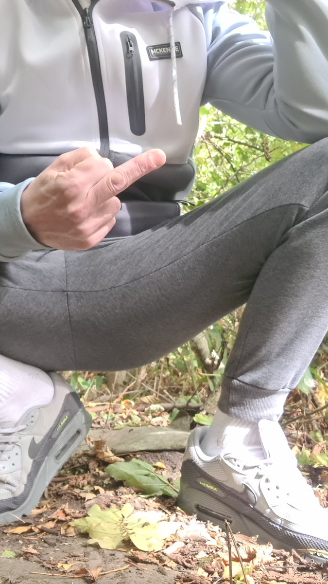 BulgeChav's tweet photo. #outdoorchav #chavlad #trackielad #chavtrackies #chavtrainers #domchav https://t.co/A27WyLdfMR