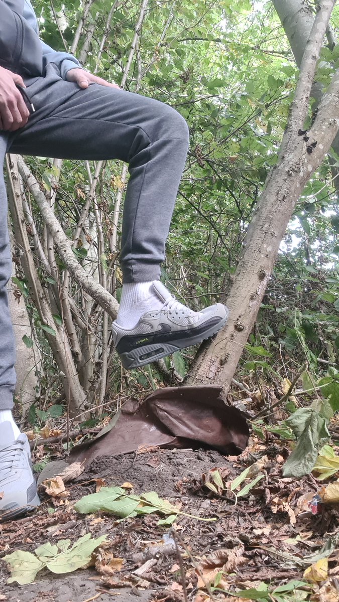 BulgeChav's tweet photo. #outdoorchav #chavlad #trackielad #chavtrackies #chavtrainers #domchav https://t.co/A27WyLdfMR