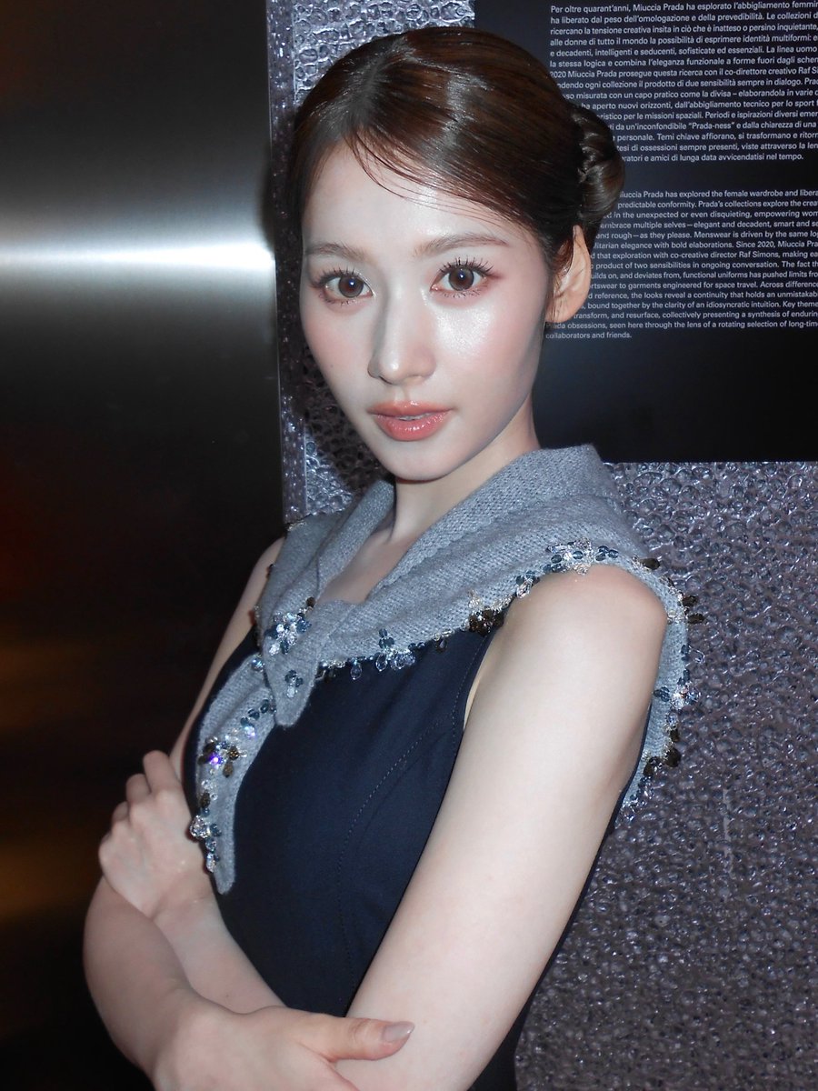 godmitzu's tweet photo. SANA FOR PRADA IN THIS HAIRSTYLE SHE'S SO CUTE https://t.co/yJ0tQ12cq4