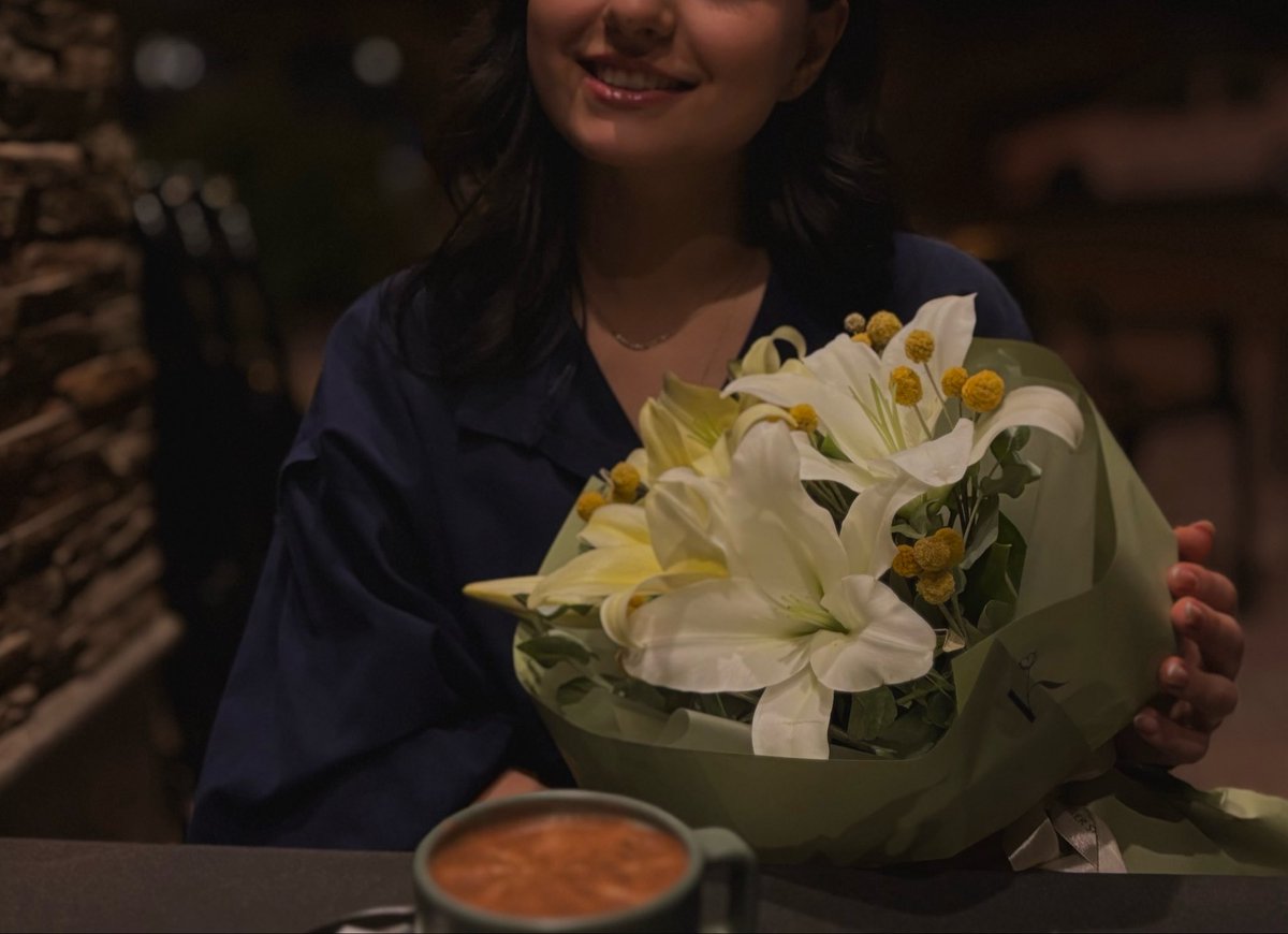 faroraan's tweet photo. تا ابد Lily lover و Moon lover هستم 3> https://t.co/R72vYJ00PZ