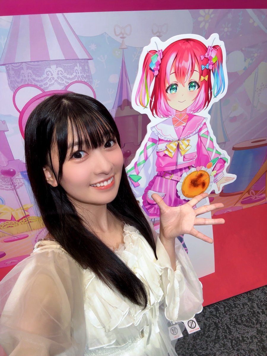 NozomiSuzuhara's tweet photo. どうしても行きたくって！

 #スクールアイドル活動展 を見に行ってきました〜✨️

みんなのライブ姿を360°見られたり、最高すぎて大興奮でした！！
ただ自分がどのような姿になっていたかは分からないです…！😳笑

とにかく可愛すぎたよ〜〜〜〜😭🍭🩷

p.s.最後のお写真のルビィちゃんの笑顔見てください、天使すぎませんか？？？
#lovelive #Aqours