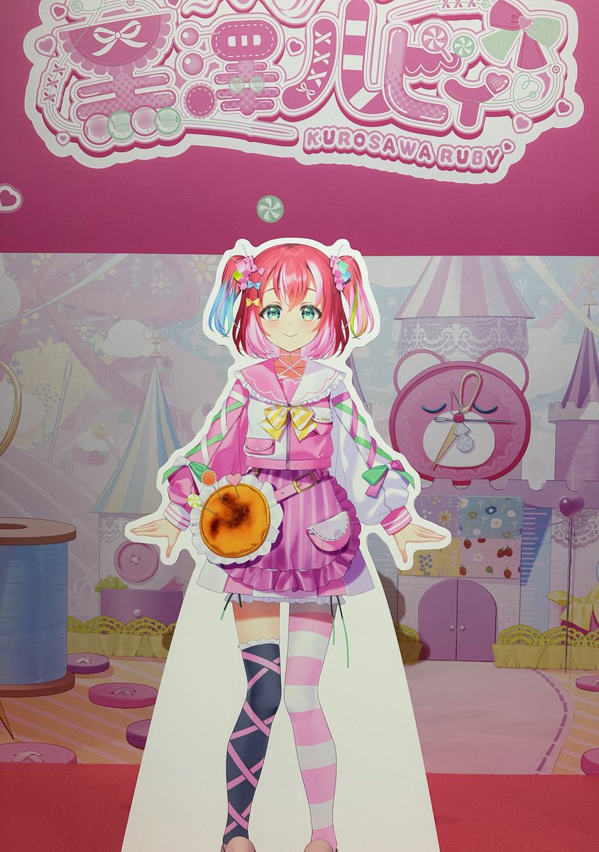 NozomiSuzuhara's tweet photo. どうしても行きたくって！

 #スクールアイドル活動展 を見に行ってきました〜✨️

みんなのライブ姿を360°見られたり、最高すぎて大興奮でした！！
ただ自分がどのような姿になっていたかは分からないです…！😳笑

とにかく可愛すぎたよ〜〜〜〜😭🍭🩷

p.s.最後のお写真のルビィちゃんの笑顔見てください、天使すぎませんか？？？
#lovelive #Aqours