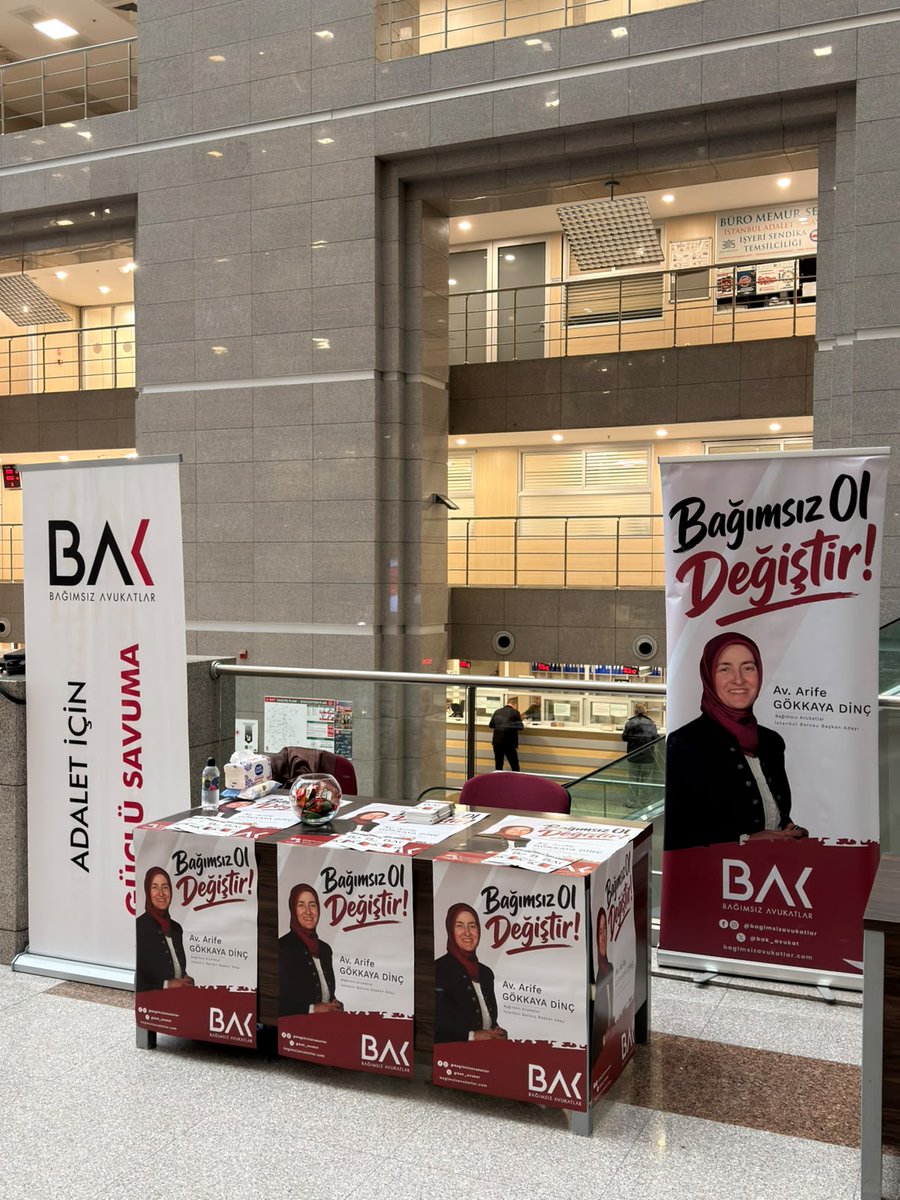 bak_avukat's tweet photo. Baro Seçimleri İçin Start Verildi! 🚀

Bağımsız Avukatlar Grubu olarak adliyelerdeki stantlarımızda yerimizi aldık.

Mesleğimizin geleceğini birlikte inşa etmek, sorunlarımıza ortak çözümler üretmek ve heyecanımızı paylaşmak için siz değerli meslektaşlarımızı stantlarımıza bekliyoruz. 

✅ İstanbul Anadolu Adliyesi
✅ Çağlayan Adliyesi
✅ Bakırköy Adliyesi
✅ Bakırköy Adliyesi Ek Bina

Yoğun duruşma temposu arasında bir kahve molası vermek ve sohbet etmek isterseniz stantlarımızda sizleri ağırlamaktan mutluluk duyarız.

Desteğiniz ve güler yüzlü sohbetiniz için şimdiden teşekkürler 🌸