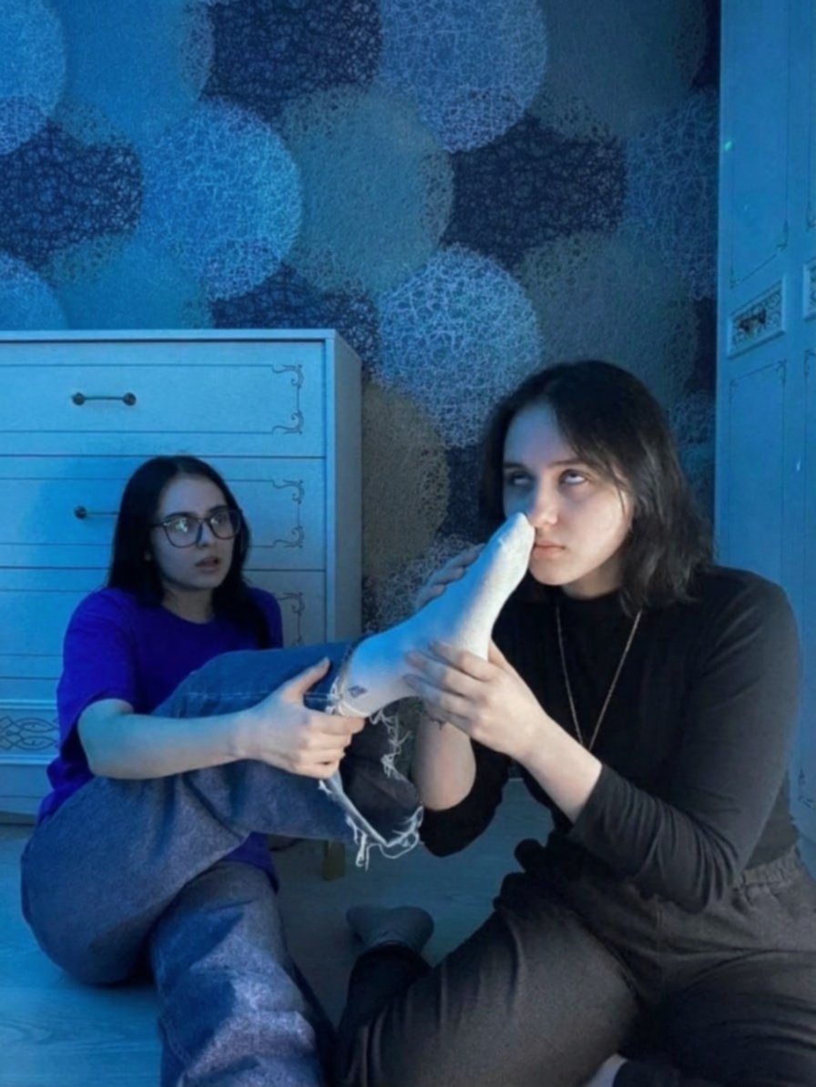 nickifushagain's tweet photo. "No of course it’s not because of that foot fetish nonsense guys have as your best friend I was just curious about how your feet smell that’s all... and maybe a little bit about how they taste too"
#feet #feetfetısh #feetworshi̇p #feetsniff #lesbian #lesbianfeet #socks https://t.co/S6sC054DVO