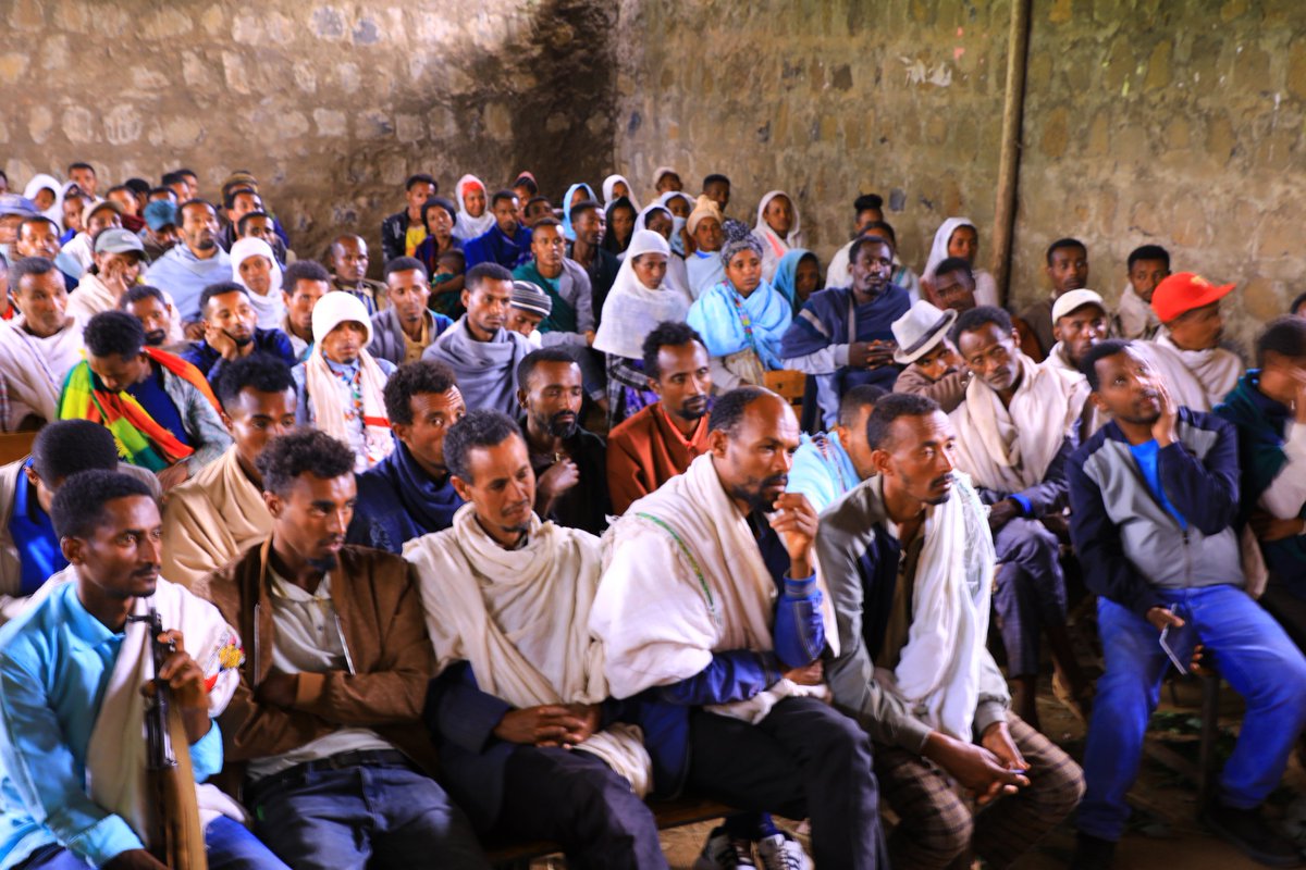 ankeshacom12's tweet photo. በአንከሻ ጓጉሳ ወረዳ ገወና  ቀጠና "በፅምዶ ስም ጦርነት ያወጁብንን ታሪካዊ ጠላቶቻችንን በጋራ ክንዳችን በመመከት እና በመደምሰስ አንፀባራቂ ድል እናስመዘግባለን !!" በሚል መሪ ሀሳብ  ከወጣቶች ጋር   የውይይት  መድረክ እየተደረገ ነው። https://t.co/vRf1qr6Nrp
