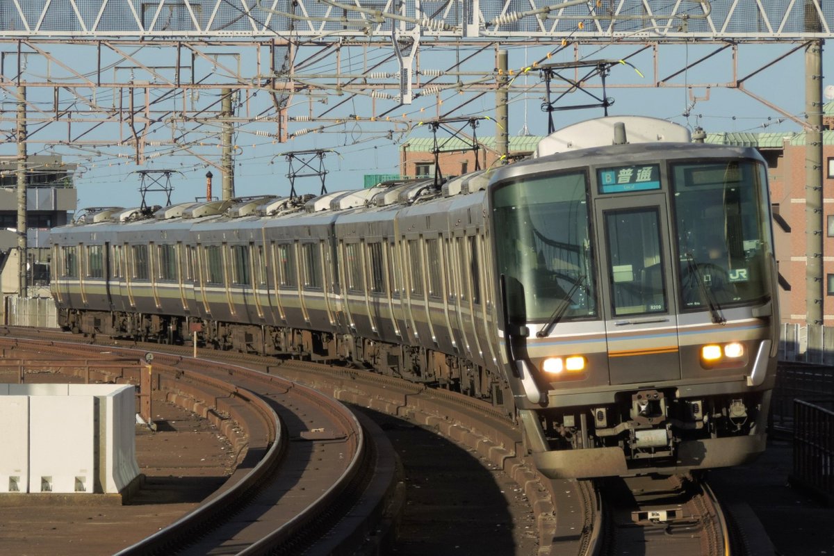 Sasauma05599647's tweet photo. みんなの今までで1番上手く撮れた鉄道写真見てみたいな https://t.co/Avwx4qgqEs