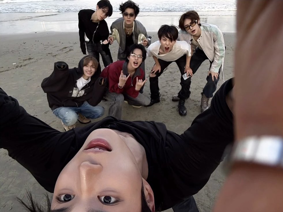 lunaa_xld1's tweet photo. wait junseo's picture is so swag https://t.co/homIEcueSm
