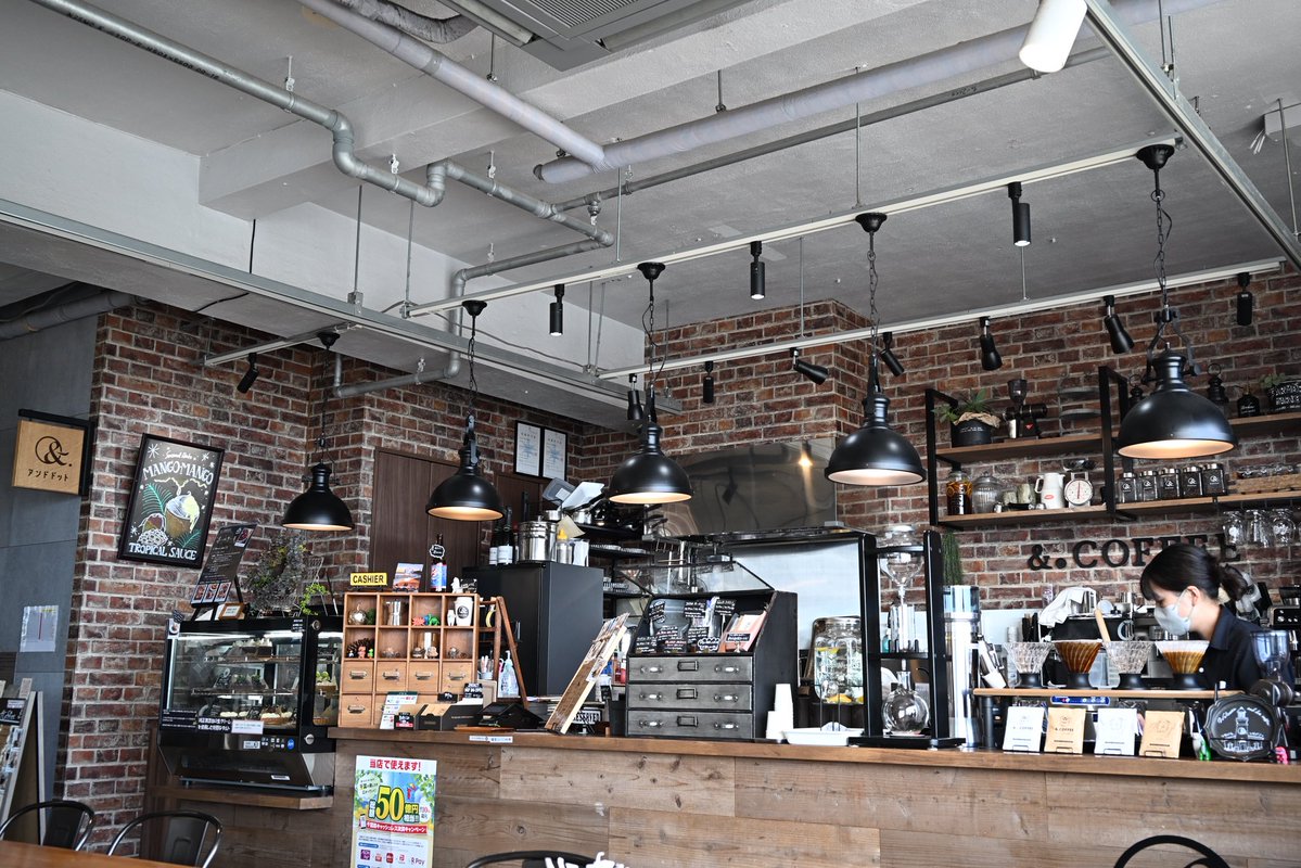 lis2200's tweet photo. 😨
中の&amp;.caffeeは好きな店だったのに。。。 https://t.co/1KQzEqph5F