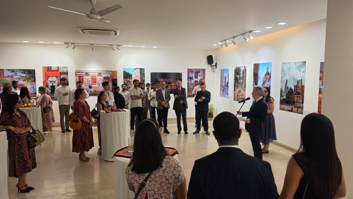 IndiaEmbCol's tweet photo. 📸 We inaugurated “Cuentos Urbanos” at the Embassy of Colombia in New Delhi, a selection of photographs by Colombian artist John Franklin Castro. The exhibition offers a look at Colombia’s urban life, everyday scenes and changing cities, beyond its more traditional landscapes🇨🇴✨ https://t.co/MffBDeMym4