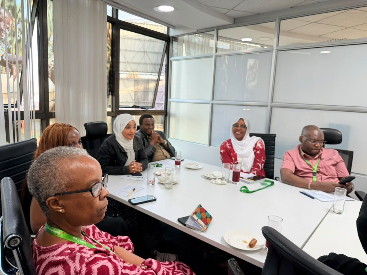NassurYasmin's tweet photo. A visit at @SafaricomPLC to better understand the role of technology and innovation in Kenya’s 🇰🇪 Economic transformation as young diplomats shaping Kenya’s Foreign Policy. 
#DigitalDiplomacy #EconomicCooperation #RegionalIntegration 
@IntRelationsKe https://t.co/hnbTxqpof3
