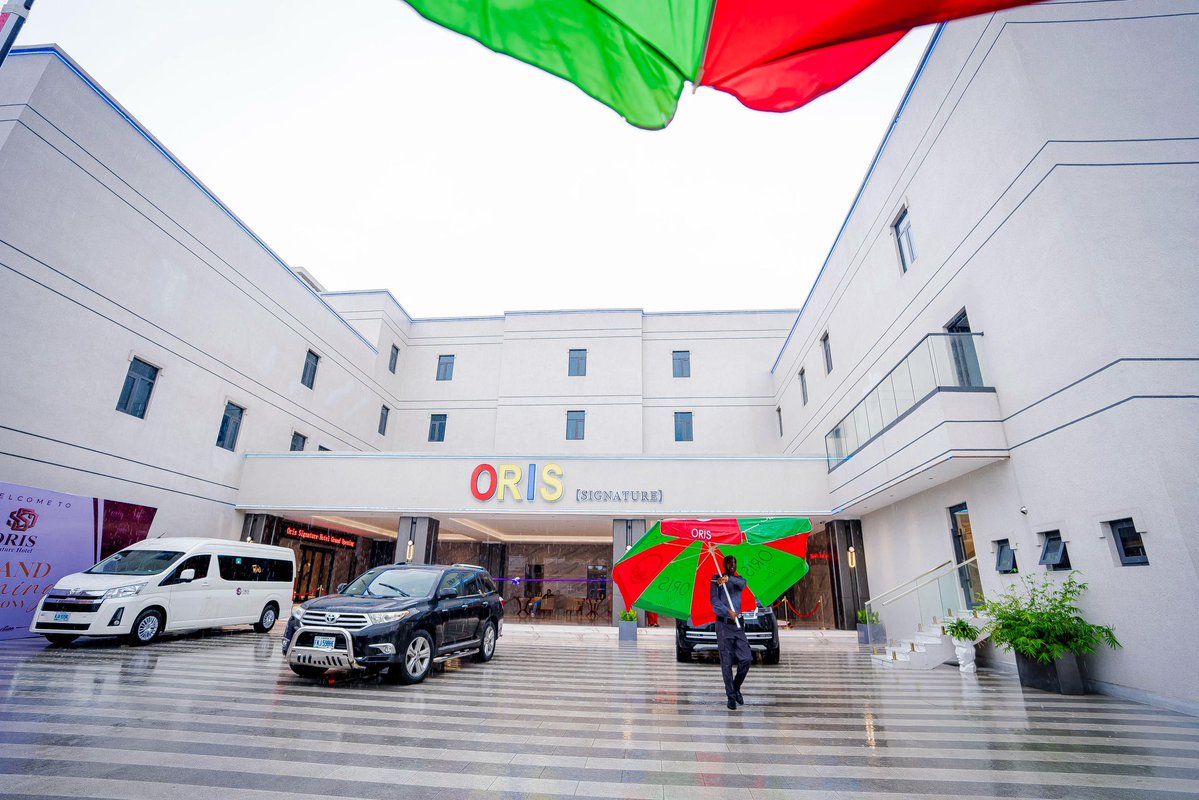 alexottiofr's tweet photo. Yesterday, I commissioned the 55-room ORIS Signature Hotel in Okigwe Road, Aba, a significant addition to the city’s growing hospitality and investment landscape.

I commend the Chief Executive Officer, Owelle Greg Okafor, for delivering this impressive project within just two years and a few months. This is a clear demonstration of what is possible when vision, enterprise, and a conducive business environment come together.

When we assumed office, Aba faced significant challenges, including poor road infrastructure, and struggling industries. Today, the story is changing, with businesses returning, property values rising and, new investments taking shape.

I therefore invite investors who previously relocated from Abia, as well as prospective investors, to return and take advantage of the opportunities our administration is creating. What we have achieved so far is only the beginning. With more projects, including the soon-to-be-completed Radisson Blu Enyimba Hotel, Aba will continue to grow as a major economic hub.

I also acknowledge all the distinguished guests, friends and well-wishers who graced the occasion and continue to support the growth and transformation of Aba and Abia State.

To Owelle Greg Okafor and the entire ORIS Signature Hotel team, congratulations on this milestone. Together, we will continue to build an Abia where businesses and investments can thrive and opportunities abound.