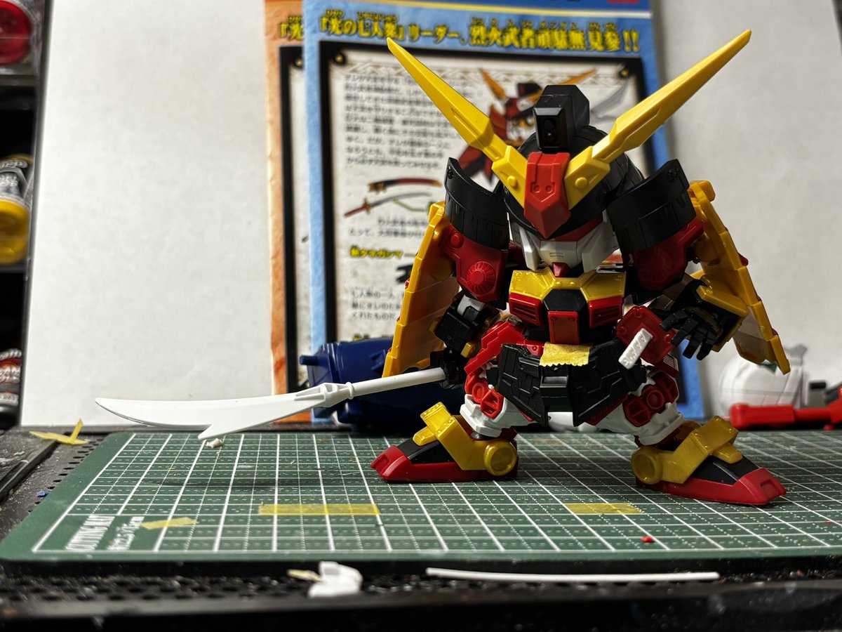 syan_ie_ran's tweet photo. 煮詰まってきた時はどーにもならないので他事するに限る
次に作る予定だった烈火武者頑駄無を組み立てて色々弄ってこうや٩( 'ω' )و

頑張ってLGBB武者頑駄無感を消さなければ・・・( ∗･᷄ὢ･᷅∗ )
そして烈火武者の頭は顎引きしてやると意外にもLGBBに見劣りせずカッコイイぞ
いいなコレ https://t.co/PyqsToaMyS