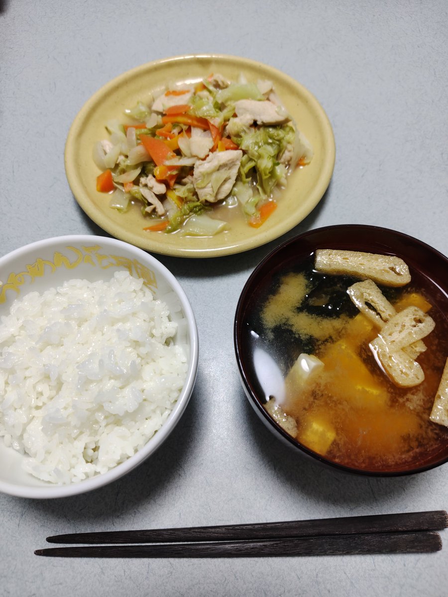 cocktailpenguin's tweet photo. 久しぶりに自炊メシあげときます https://t.co/Qbfi5Jeg4U