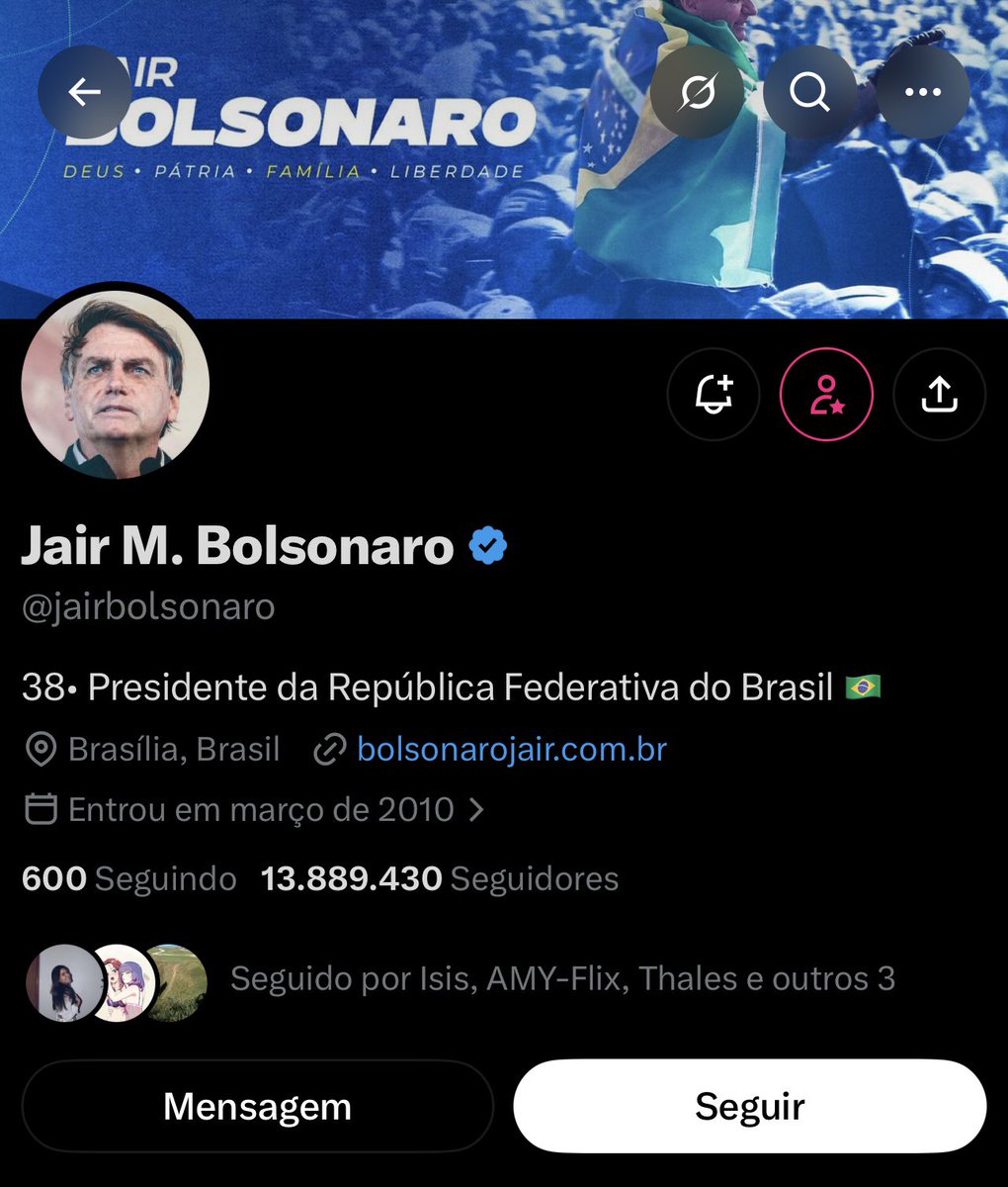 camilanizer's tweet photo. Morrendo com a dona (ou dono) da AmyFlix seguindo toda a família Bolsonaro e tirando dinheiro de assinatura das sapatonas fãs de GL com site pirata https://t.co/N4wRRBcdm6