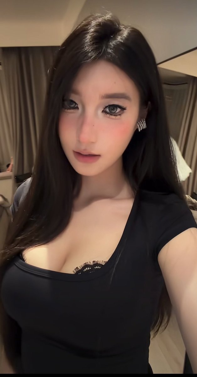 KellyShaffjh7v's tweet photo. 这个点还有真人吗                                                                                                                                                                                                                                          

      我睡不着想发照片🥰 https://t.co/lC0GdZe38b