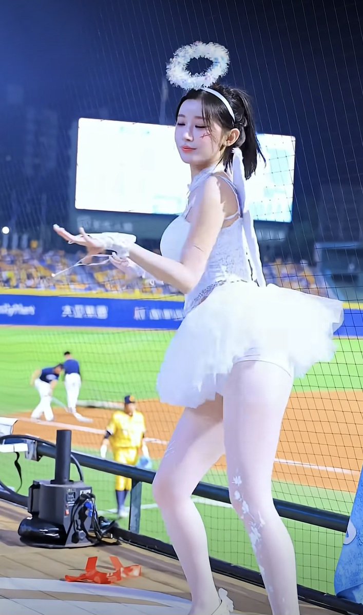 dddrjme's tweet photo. 이주은 치어리더 https://t.co/JKhdCBIGoH