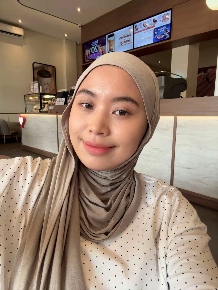 jasmineaftertea's tweet photo. filter tiktok emang juara 🏆 https://t.co/tEw3xZ2ame