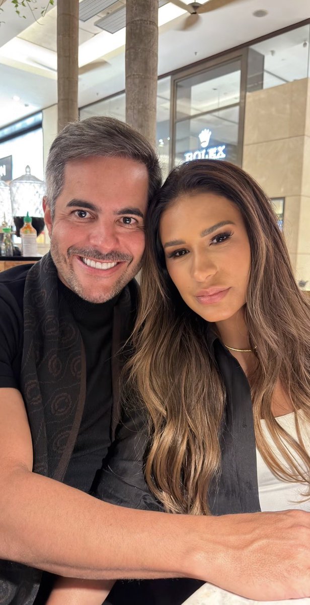 choquei's tweet photo. 🚨FAMOSOS: Kaká Diniz mostra que pediu autorização a Simone Mendes antes de postagem após seguidor dizer que ele teria “apanhado”: “Não fazemos nada sem consultar um ao outro”. https://t.co/Re5Zg8A0NN