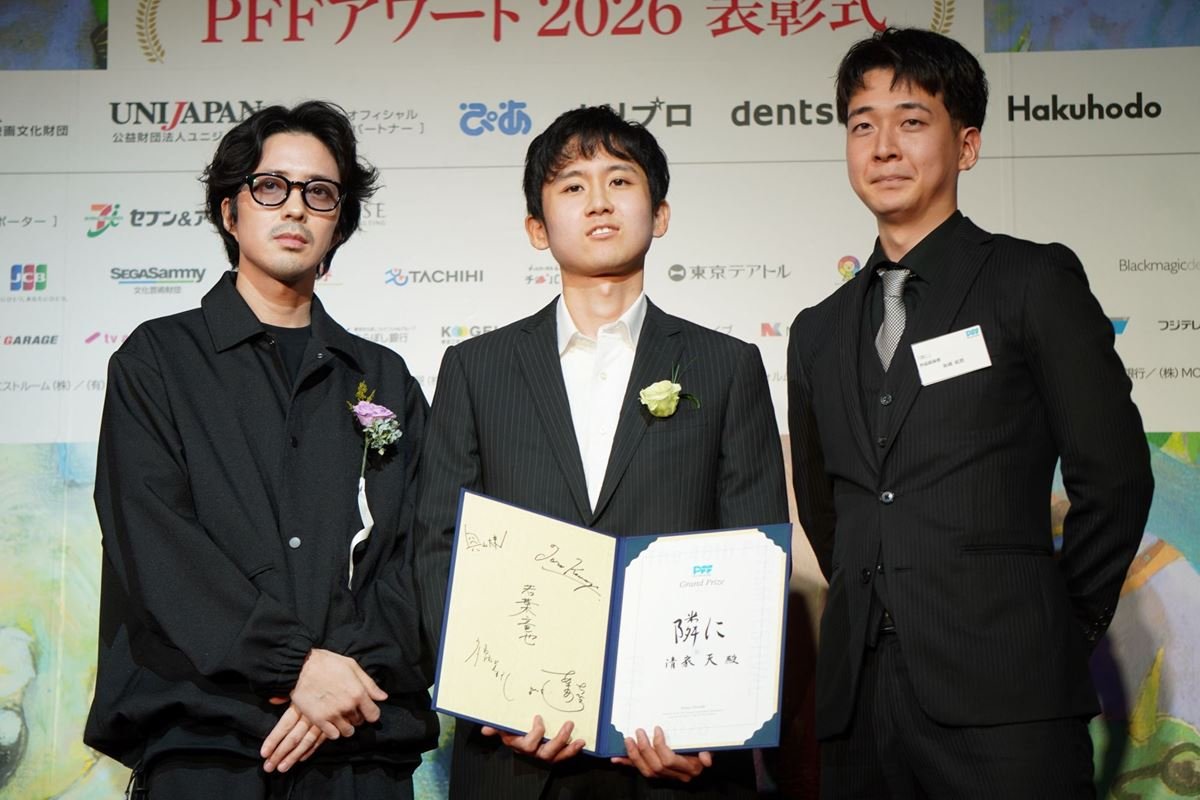 eiga_pia's tweet photo. 「PFFアワード2026」グランプリは清家天監督の『隣に』
映画ファン賞（ぴあニスト賞）も受賞で2冠🏆

▼受賞結果はこちら
https://t.co/SI2Vsm2tYh

#PFFアワード #ぴあフィルムフェスティバル https://t.co/crftnDzbQt