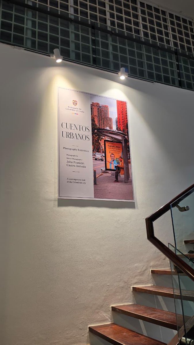 IndiaEmbCol's tweet photo. 📸 Inauguramos en la Embajada de Colombia en Nueva Delhi la exposición “Cuentos Urbanos”, una selección de fotografías del maestro John Franklin Castro.
Una mirada a la Colombia urbana, cotidiana y en transformación, más allá de sus paisajes tradicionales. 🇨🇴✨ https://t.co/VWOti3MO4R