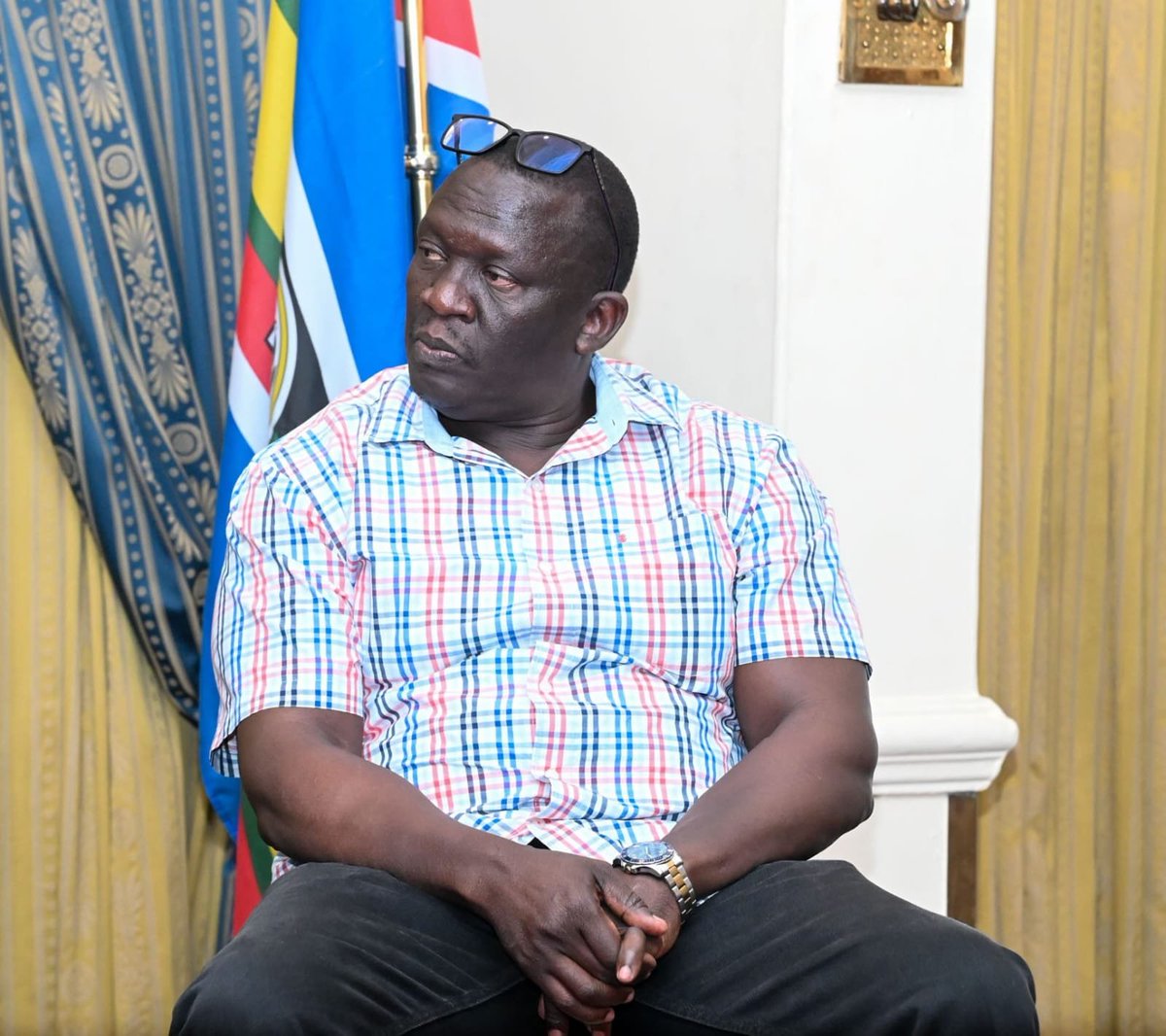 MediaCouncilK's tweet photo. @zubeidahkananu @KenyaEditors @Kevinmabonga1 @karanjajackson_ @ETeddy_O @JosephTeng96570 @Maureenmudi @MediaObserverK @CCommissionKE @Djemator @lorachieng @eastafrica_pc @NoraMbagathi @katibainstitute @Oduorerick @KUJ_Kenya @EEEthekon @IEBCKenya @ORPPKenya @mainamuiruri @nabooker @KenKiberenge @RawlingsOtieno @JoyceKihara9 @AKUMediaFutures @pjakreloaded @DinahOndari @AliwaMoses @KPJAKenya @ggithaiga @KICTANet "People thrive on misinformation and disinformation. These need to be demystified so the public can make informed decisions. If we fail to do this, we will have an election that divides us further"~ @OliverWaindi – Executive Director, @UraiaTrust 
#IDUAI2026 
#KEElection2027 https://t.co/gtXIubjMd9