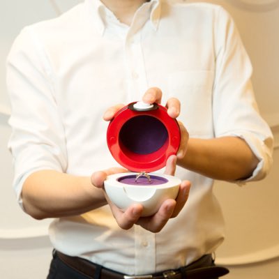 pikachu_pcn's tweet photo. ポケットモンスター
モンスターボールアクセサリーケース

現在、11月30日頃より順次発送予定分の予約受付中です

予約受付期間：10月30日 12:00まで

https://t.co/Xx9hAIGofb https://t.co/W0pHEmKVJr