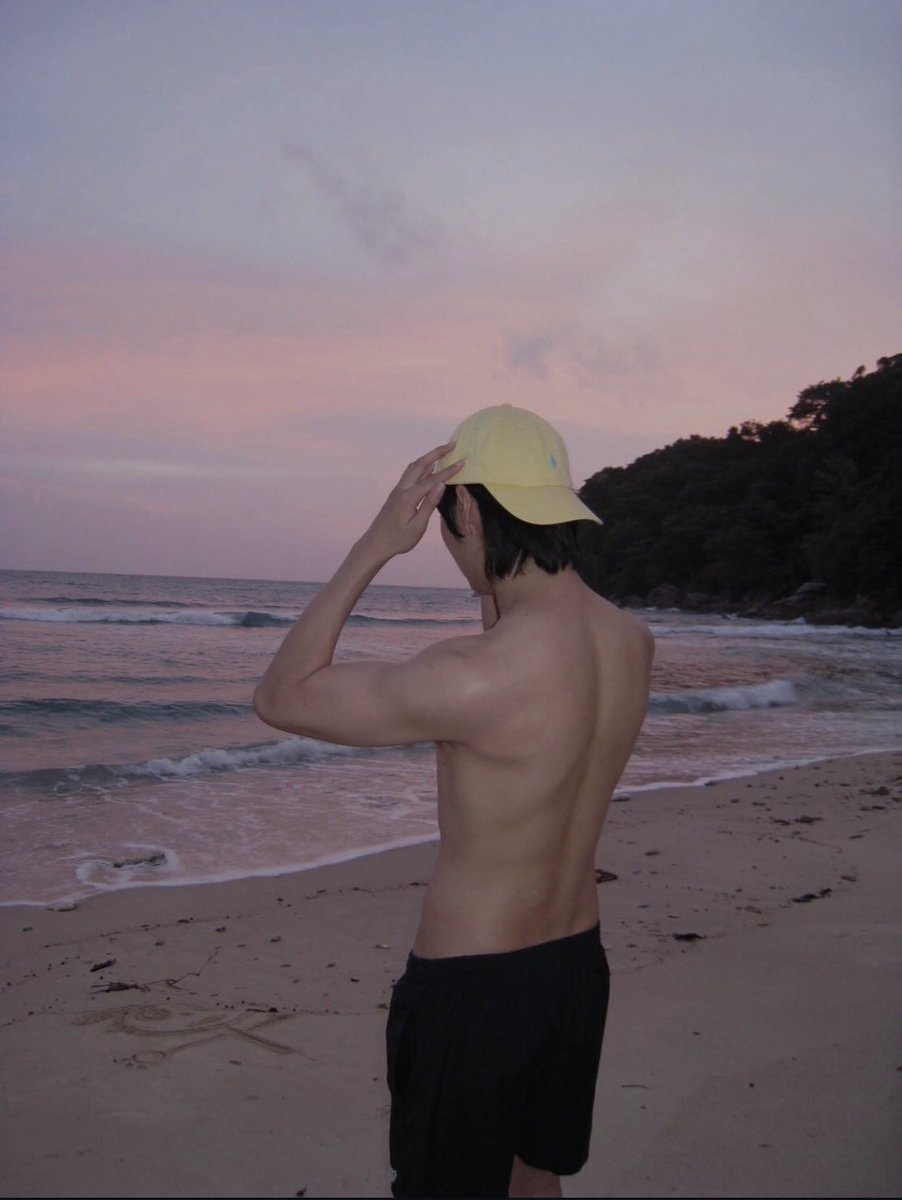 rymnotryim's tweet photo. Happy 28th P’torn 

BESEVBOOM 28TH TO INFINITY
#28thShiningBesevboom https://t.co/5GPPYwuB9R