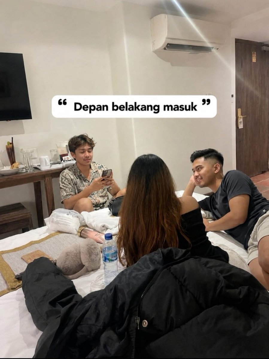 spiivcy's tweet photo. enak kalo punya temen gini 
https://t.co/804SdEGTJO https://t.co/CJIpMYmjUX