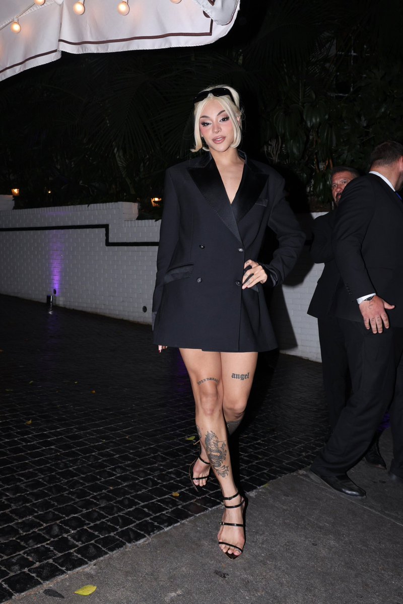 updatecharts's tweet photo. Pabllo Vittar para a AFTERPARTY de Madonna do #VMAs. https://t.co/kGNvq1XbDC