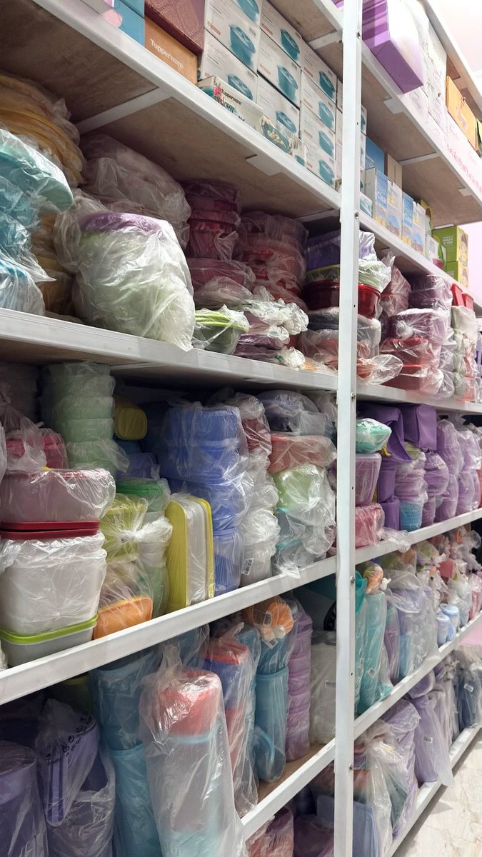 dheyulll's tweet photo. DEMI APAA GUYS😭 ternyata tupperware di Indonesia belum bubar, smpai se abrek abrek stocknya🥹🙏🏻 https://t.co/QGxLFTiHsd