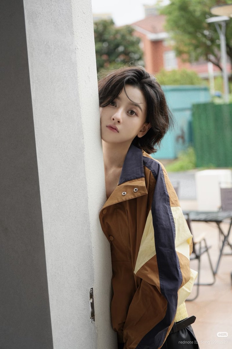 pmybean's tweet photo. song zuer xhs update 

【🤎⸝⸝⸝｜Good vibes, please take a seat 🪑】 https://t.co/pJSdpYCt7W
