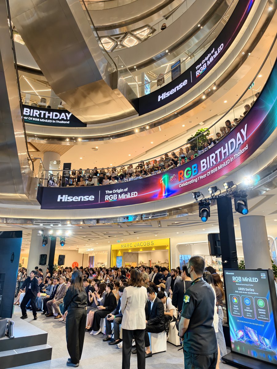 HisenseThailand's tweet photo. ขอบคุณทุกคนมาก ๆ ที่มาร่วมงานกันในวันนี้นะคะ 💚✨
เห็นทุกคนมีรอยยิ้ม มีความสุข และสนุกไปด้วยกันแล้ว พวกเราก็มีความสุขตามไปด้วยจริง ๆ 🥹💖
สุดท้ายนี้…อย่าลืม Hisense กันน๊าาา 💚
พูดถึง RGB เมื่อไหร่ ให้นึกถึง Hisense เด้อออ! 🌈✨
ขอบคุณทุกคนจากใจจริงนะคะ 🫶🏻
#HisenseThailand #HisenseRGBMiniLED #HisenseRGBMiniLEDxNani #RGBBirthday
#TheOriginOfRGBMiniLED #Hirunkit_ #InnovatingABrighterLife
#โคตาเอะ