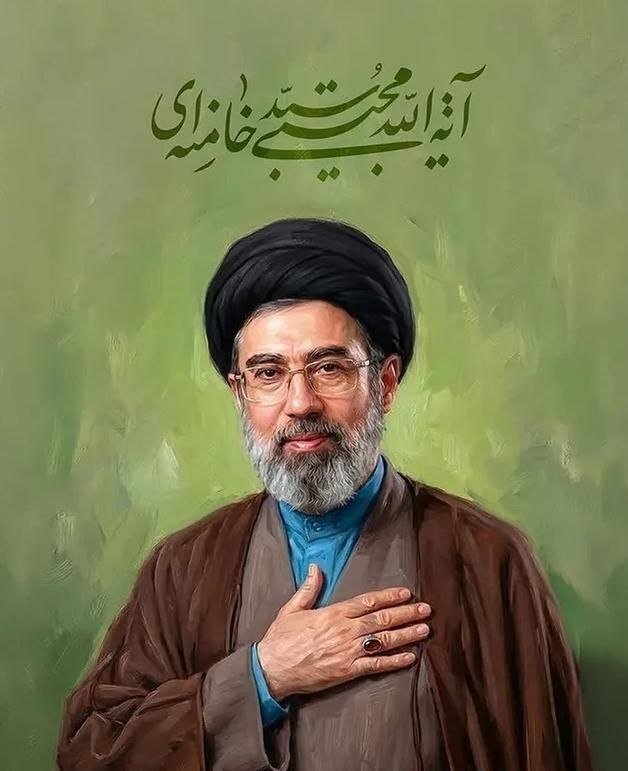 AbuAlhsn79's tweet photo. "اليوم ثمة من يعدُّنا القوة العظمى الرابعة في العالم. وبالطبع هؤلاء يقولون ذلك استنادًا إلى الحسابات الدنيوية؛ أما الحسابات الإلهية، فترى أنّ البلد الذي يعدّ نفسه منتميًا إلى العترة الطاهرة (صلوات الله وسلامه عليهم) هو القوة الأولى في العالم.

الإمام مجتبى الخامنئي -دامت بركاته- https://t.co/9sGoLHEdCI