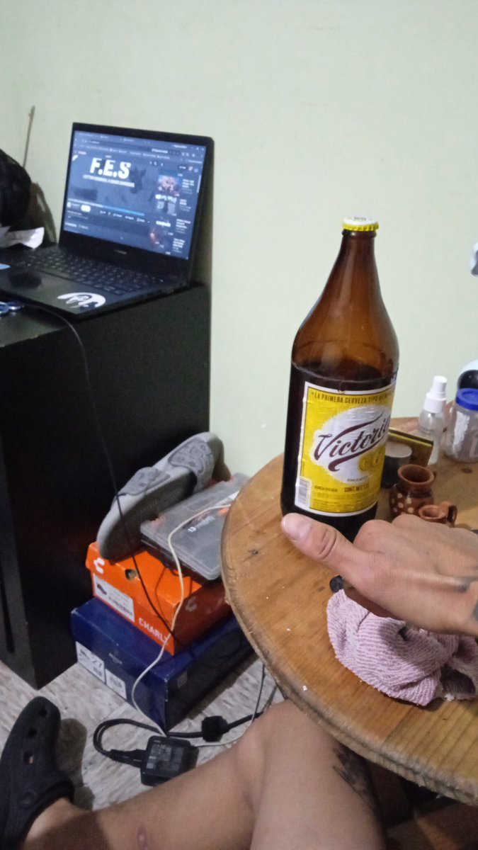 Soul64759374's tweet photo. Desayuno de campeones🥴 https://t.co/iia7sEDQMX