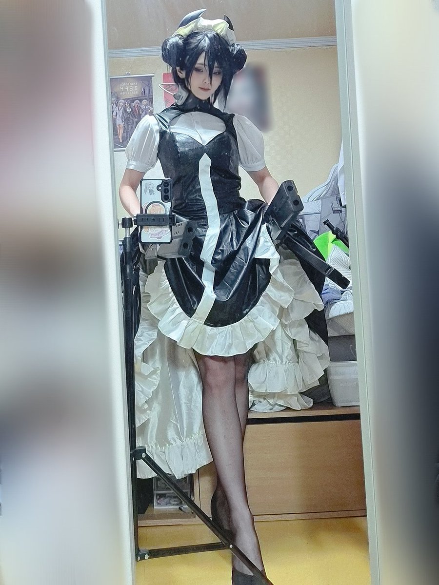 Miho_cosplay's tweet photo. Agent 🖤
This was quite a work...

#cosplay #GirlsFrontline https://t.co/bClT98sEml